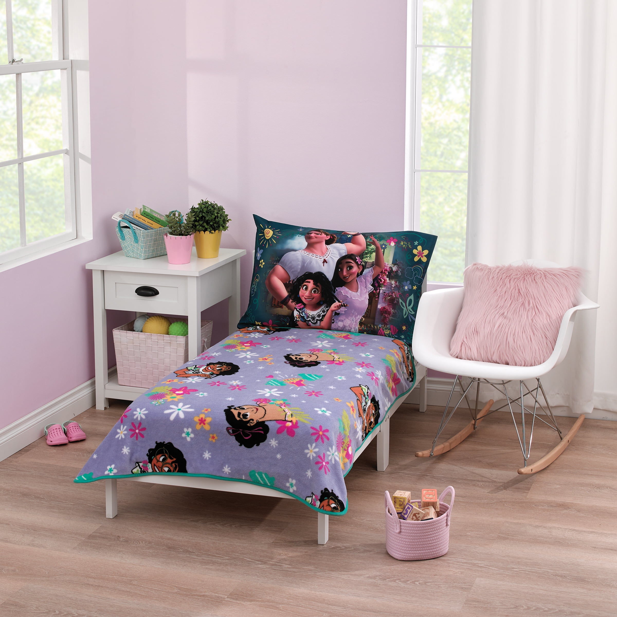 Disney Encanto Plush Toddler Blanket, Purple and Aqua