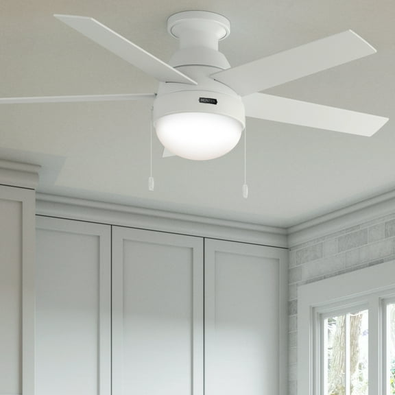 Restored Hunter Fan 46 inch Contemporary Fresh White Indoor Ceiling Fan with Light Kit and Pull Chain (Refurbished)
