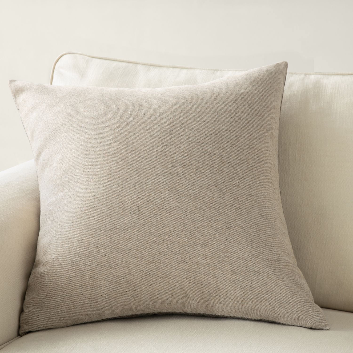 Phantoscope Reversible Woolen Yarn-Dyed Decorative Throw Pillows with Inserts, Light Brown Two-Tone Accent Cushions, 20 x 20 in, 2 Pack