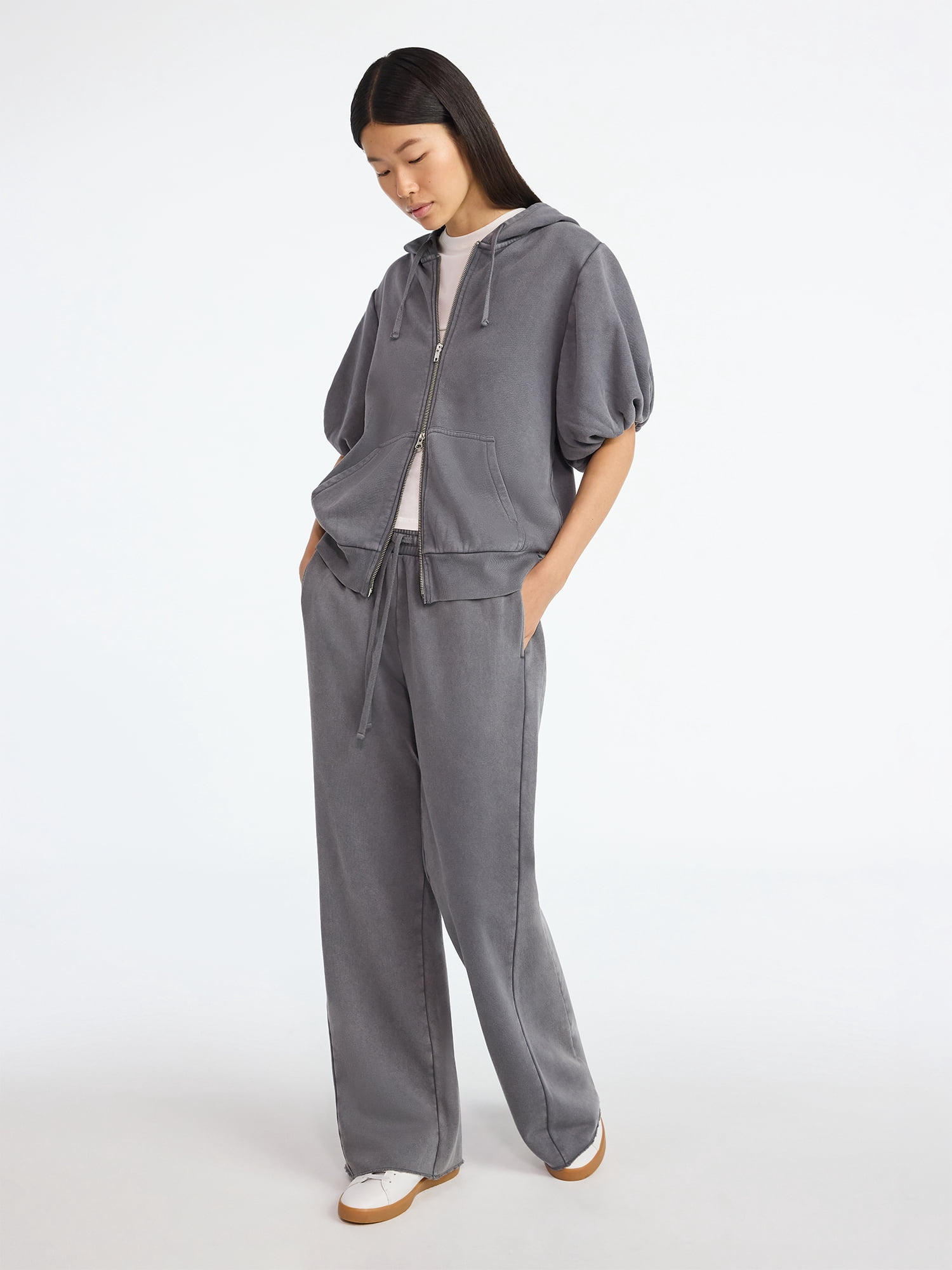 Scoop Women’s and Women's Plus Mineral Washed Fleece Flare Leg Sweatpants, Sizes XS-4X