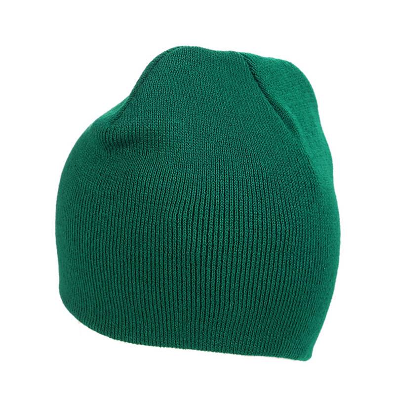 green ski hat