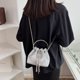 thumbnail image 1 of Bolso de mano de noche con borlas de diamantes a la moda, Bolso brillante con cadena con cordón para mujer, 1 of 9