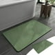 thumbnail image 1 of Alfombra de baño de tierra de diatomeas • Alfombra absorbente antideslizante • Lavable 50x80cm • Verde claro, 1 of 8