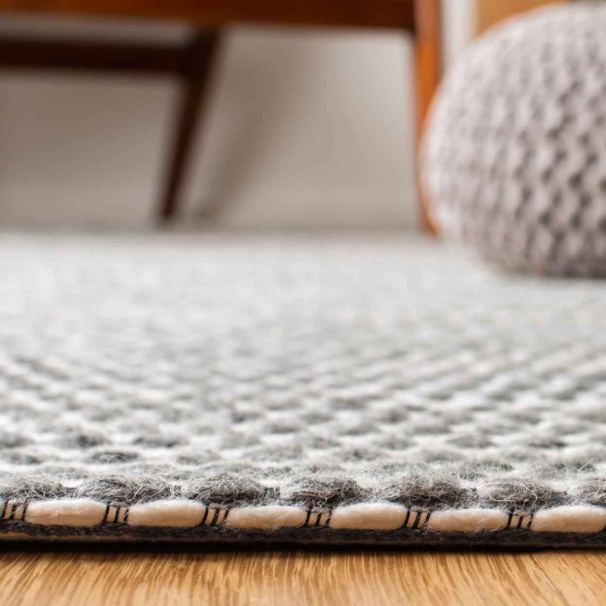 SAFAVIEH Marbella Lorenzo Striped Runner Rug, Charcoal/Ivory, 2'3" x 8'