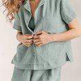 thumbnail image 1 of Revers Chemise + Short Camisa de solapa para mujer + Pantalones cortos Camisa de manga corta de algodón casual + Conjunto de pantalones cortos (Verde M) Cgtredaw para Mujer Verde T L, 1 of 9