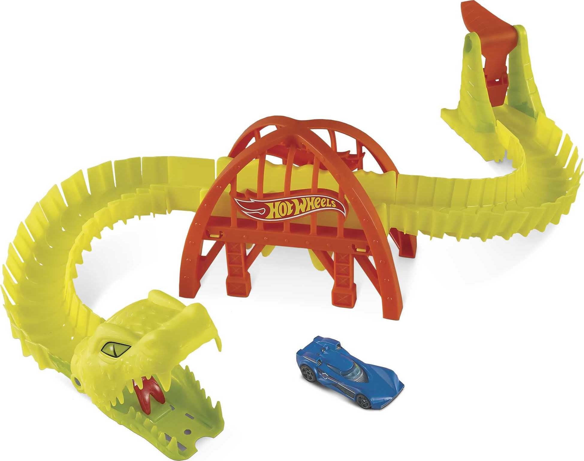 Hot Wheels toxic Viper Bridge Attack Playset with 1 Hot Wheels Car for