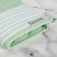 thumbnail image 3 of Juego de 2 guantes de cocina KitchenAid Albany Pistacho, 18 x 33 cm, 3 of 5