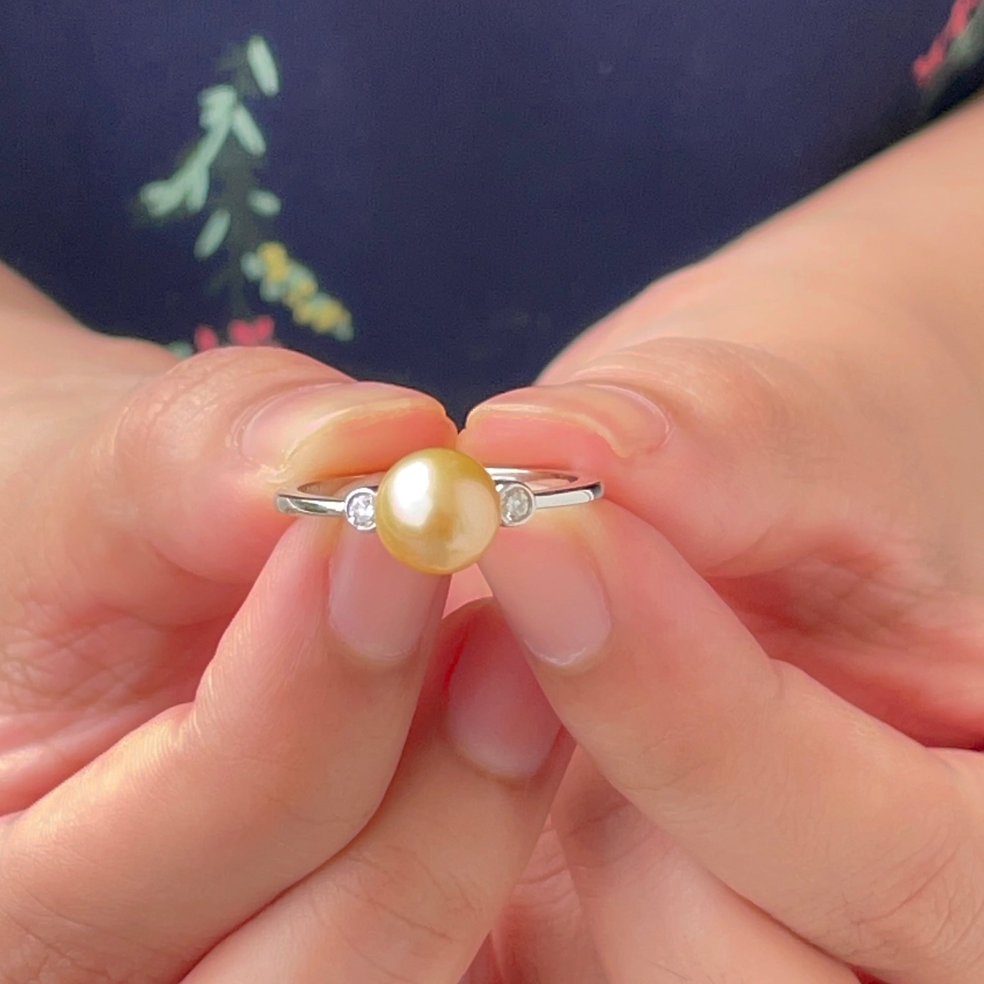 Pearl solitaire ring deals