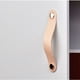 thumbnail image 5 of Paquete de 4 manijas de cuero para muebles para perillas de cajones, perillas modernas para muebles con tornillos para manijas de cajones para muebles de oficina en el hogar, espacio entre orificios, 5 of 5