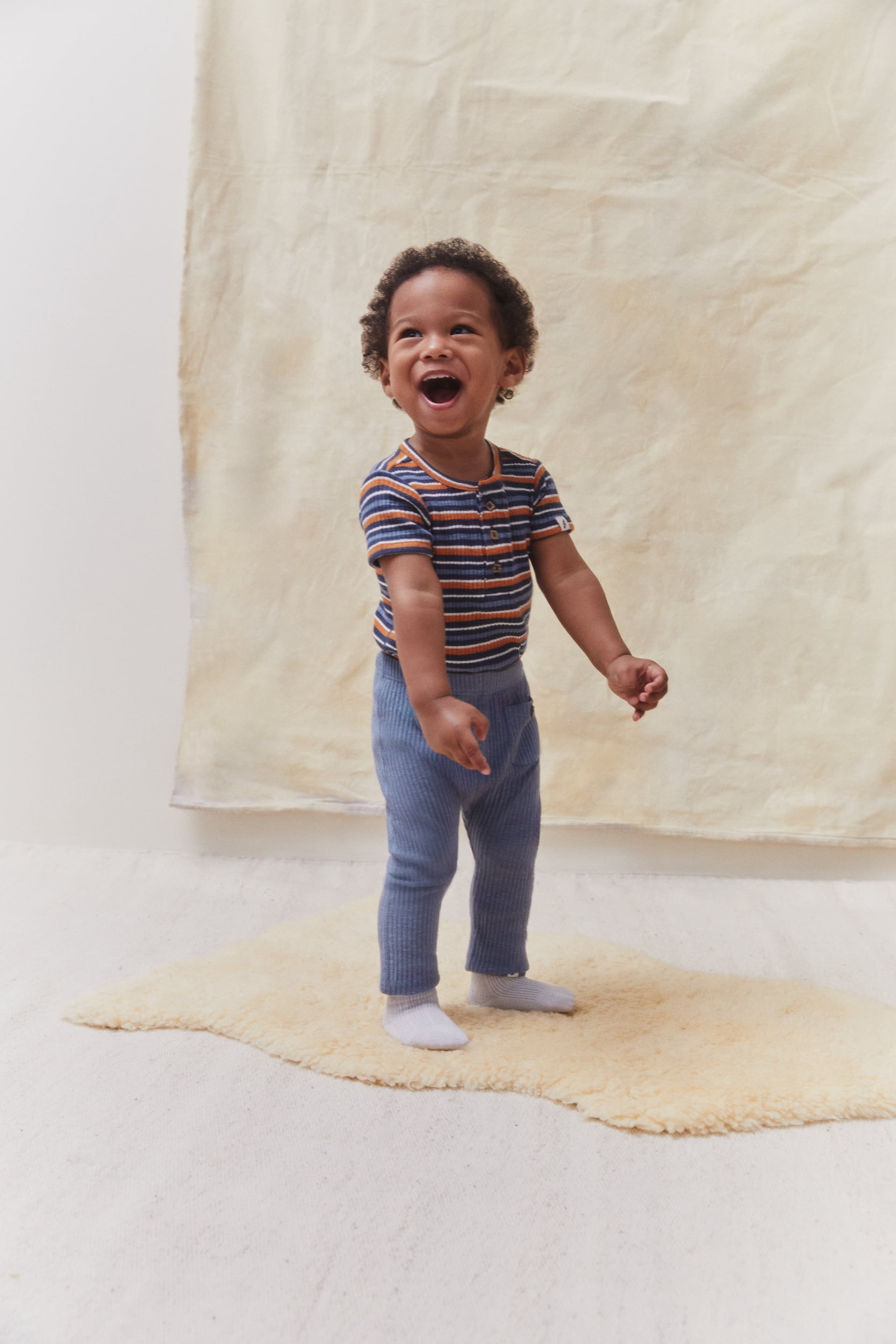 easy-peasy Baby Short Sleeve Henley Bodysuit, Sizes 0-24 Months