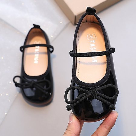 Cathalem Girls Jelly Sandals Size 1 Girls Shoes Autumn Children Princess Shoes Non Slip Soft Sole Leather Shoes Bowknot Girl Flip Black 4.5 Years