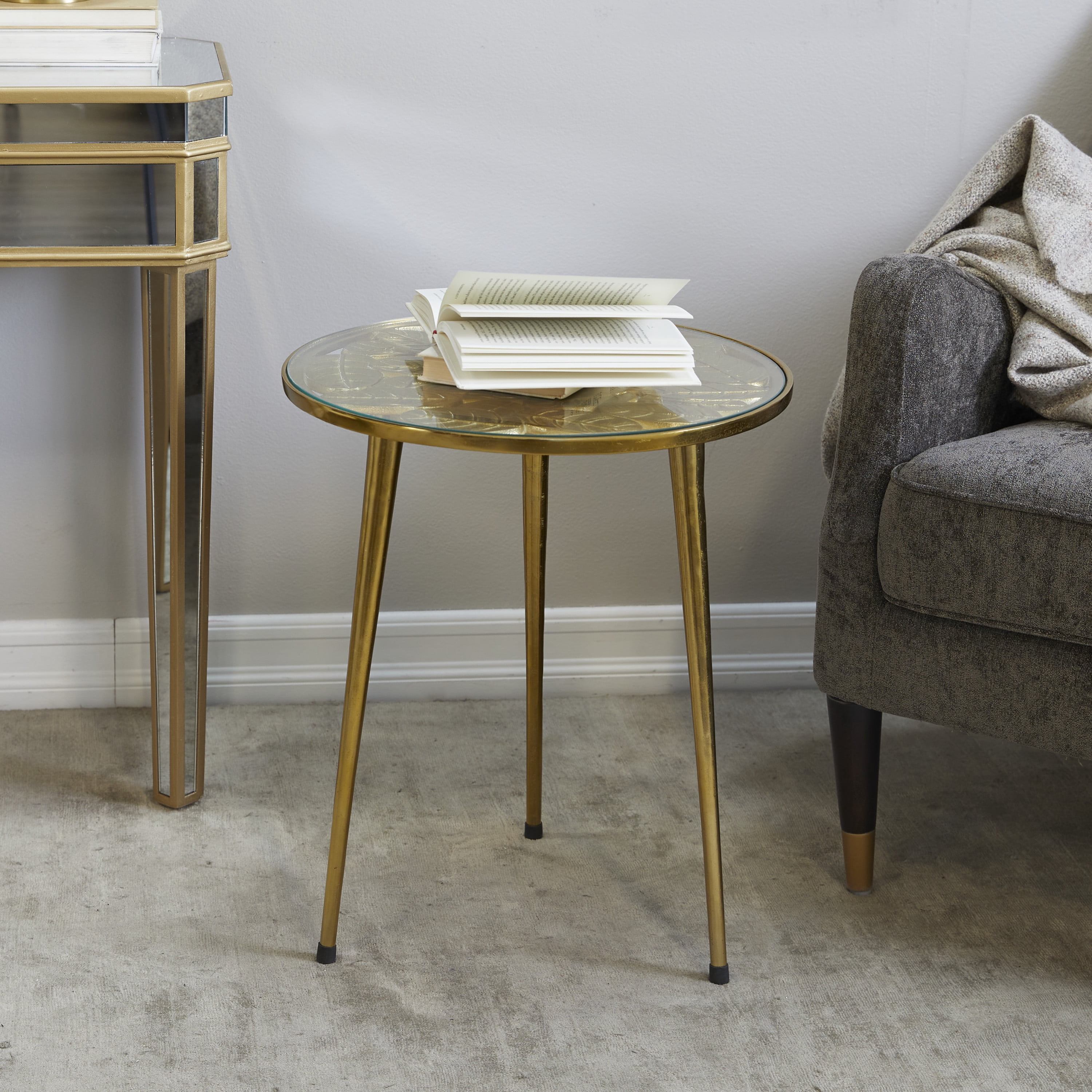 DecMode 20" x 22" Gold Aluminum Accent Table with Clear Glass Top, 1-Piece