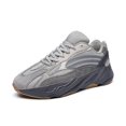thumbnail image 1 of Boost 700 V2 Chaussures de Course Sport Décontractées pour Hommes et Femmes, 1 of 3