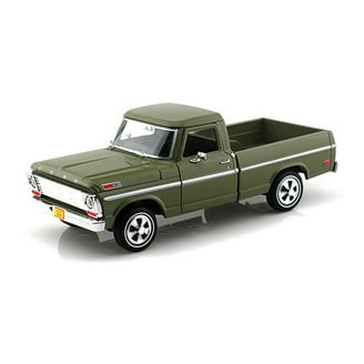 2015 Ford Explorer XLT Red 1/18 Diecast Model Car by Motormax