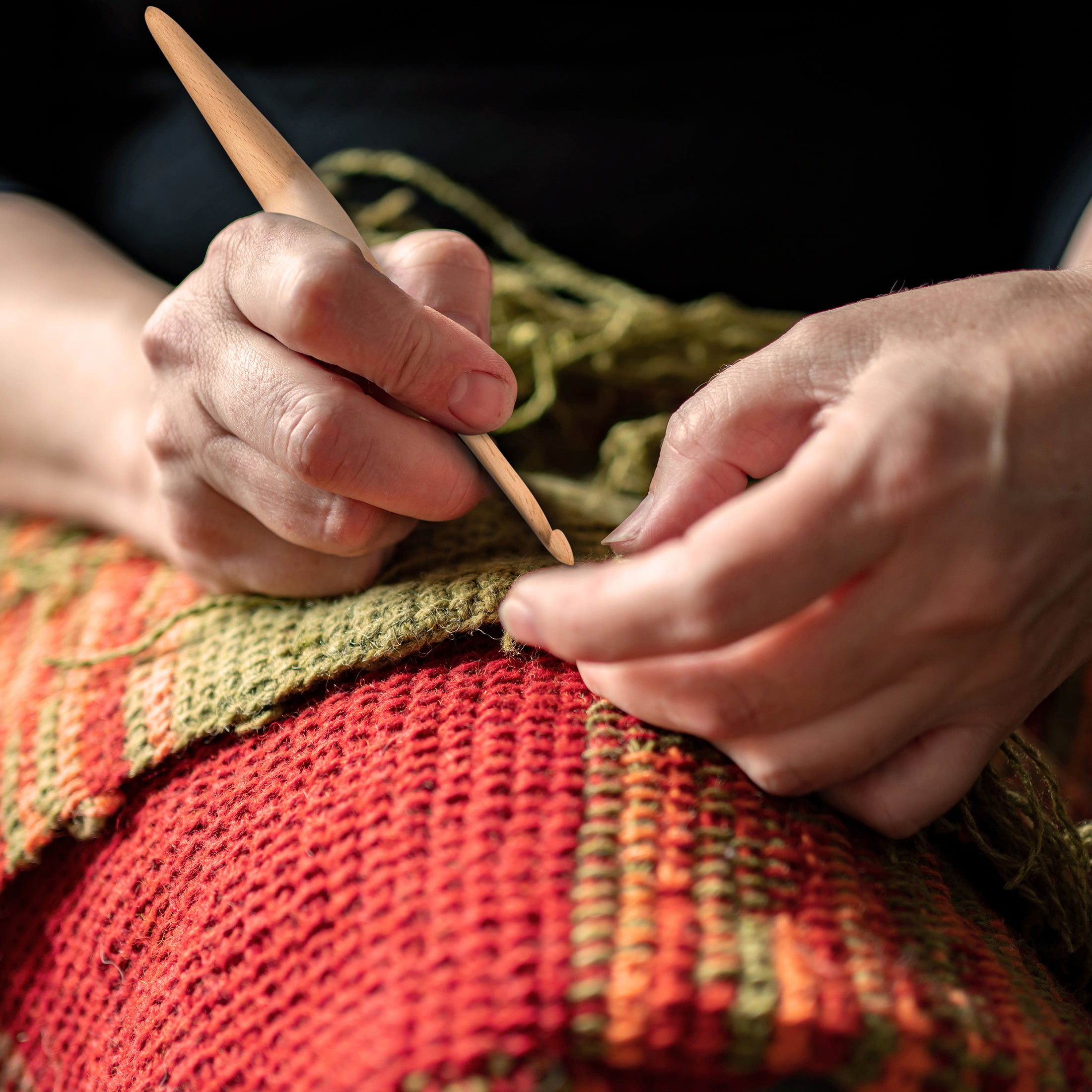 Ommi Ergonomic Handle Crochet Hooks | Wood Base Metal Crochet Hook | Handcrafted 7inch Crochet Hook | Knitting Needle, Craft Yarn Weave | Best Gift!