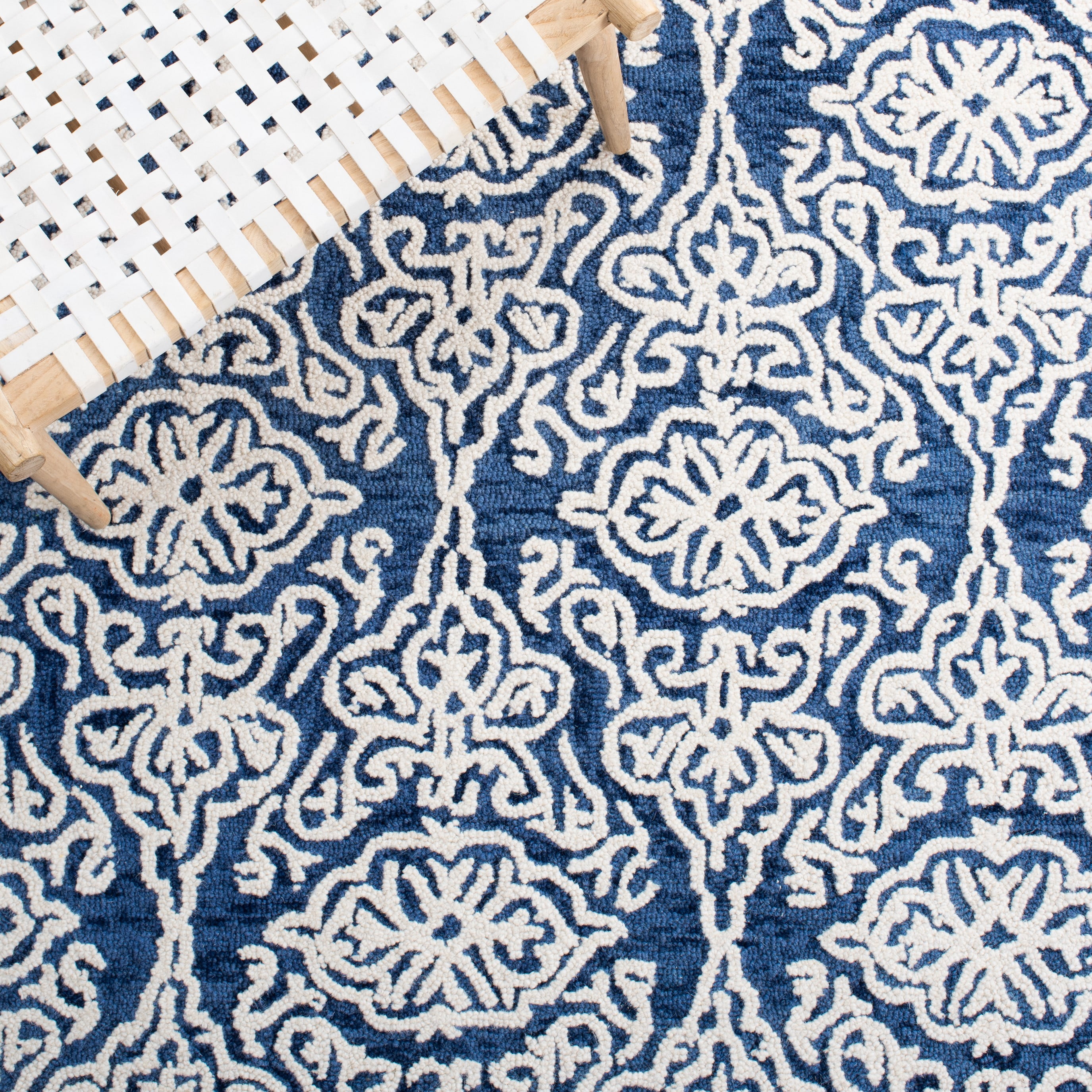 SAFAVIEH Blossom Asher Geometric Wool Area Rug, Navy/Ivory, 8' x 10'