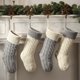 thumbnail image 2 of Xiao Hua 3 medias navideñas grandes, paquete de 4, de 18 pulgadas, tejidas con cable, personalizadas en burdeos para fiestas navideñas familiares, decoraciones clásicas, verde y blanco., 2 of 4