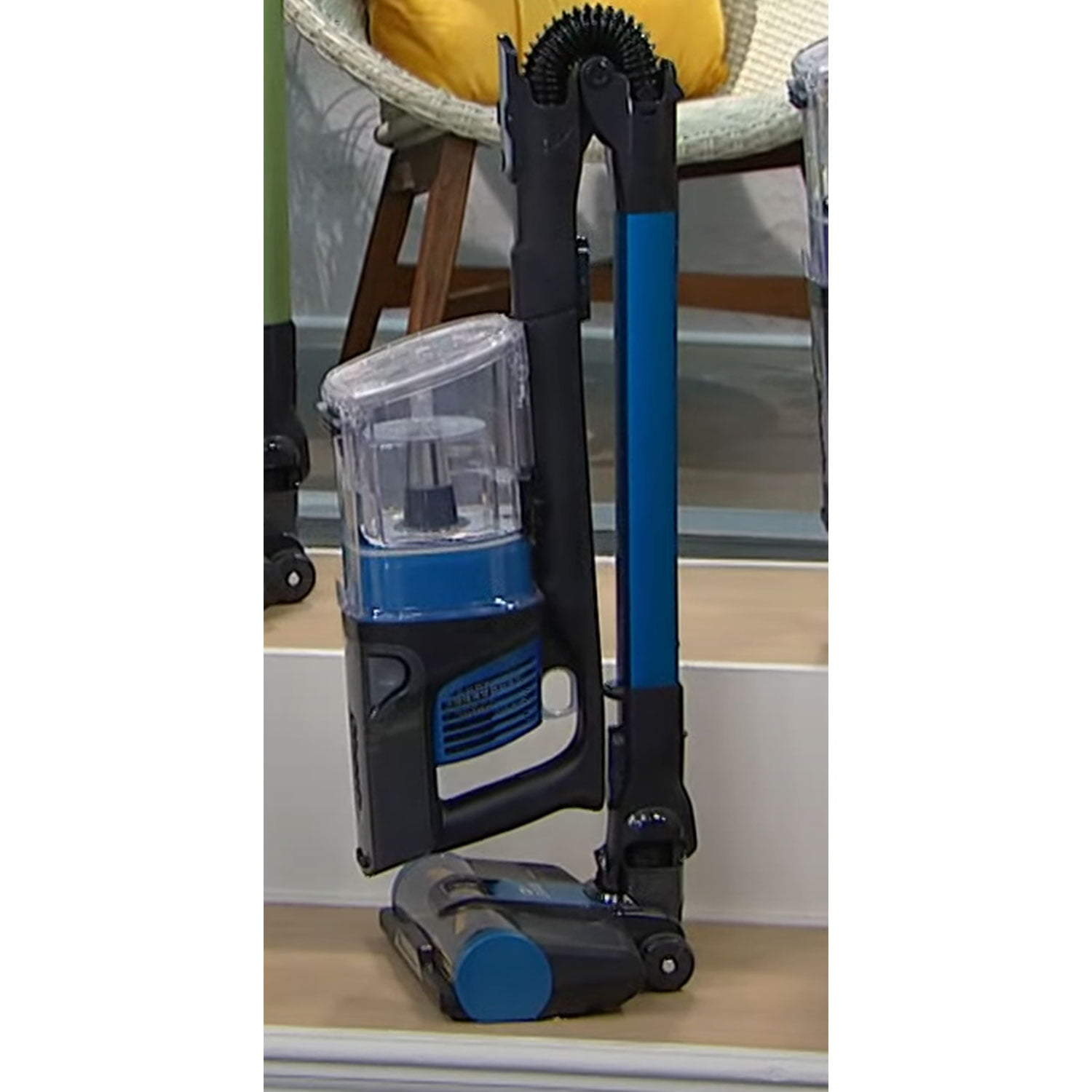 Refurbished Plasma Blue Shark Rocket Pet Pro Cordless Vacuum w/Brushroll 