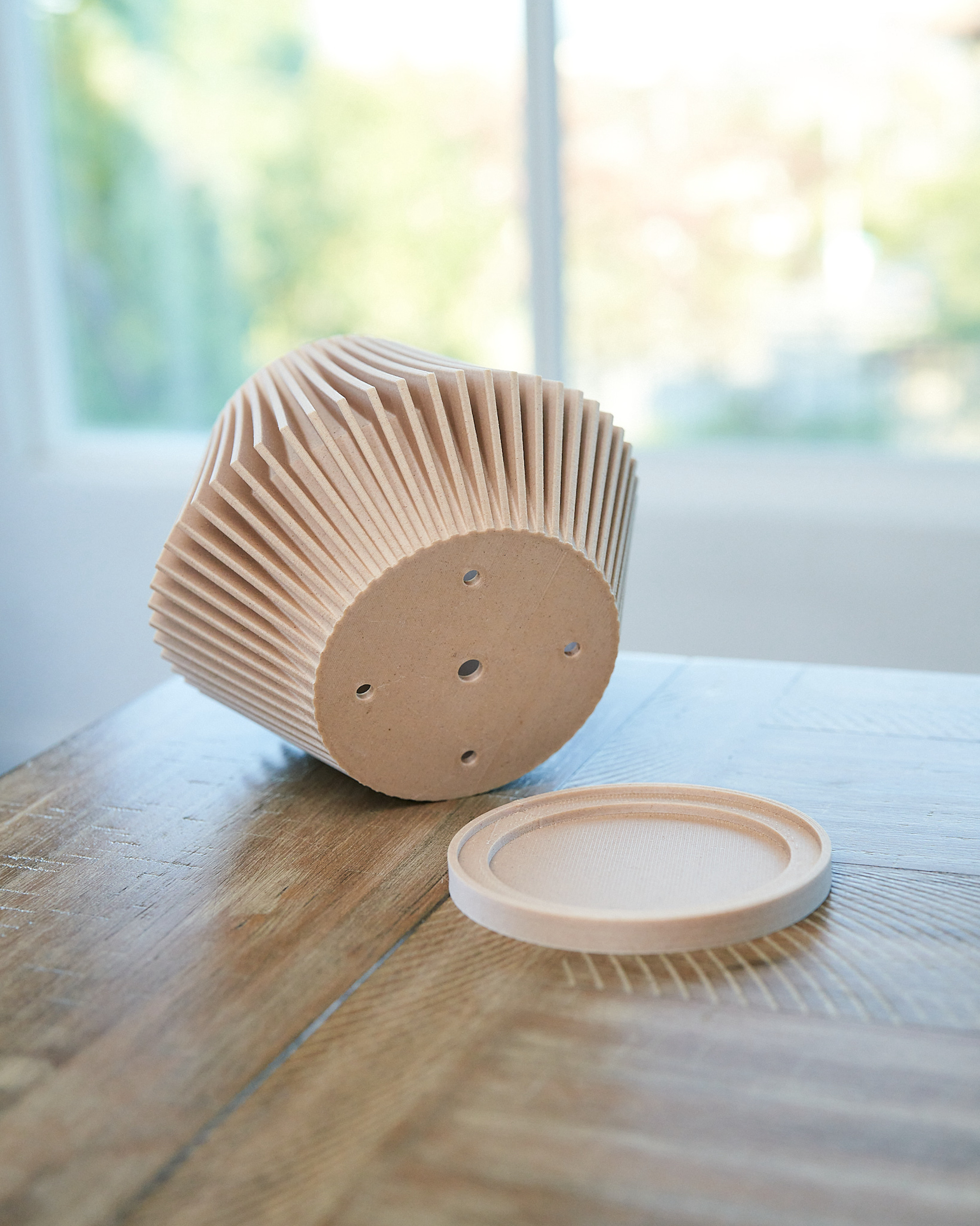Woodland Pulse Scented Flower Pot, Feels Good to Hold, Beige DISC Plant Pot