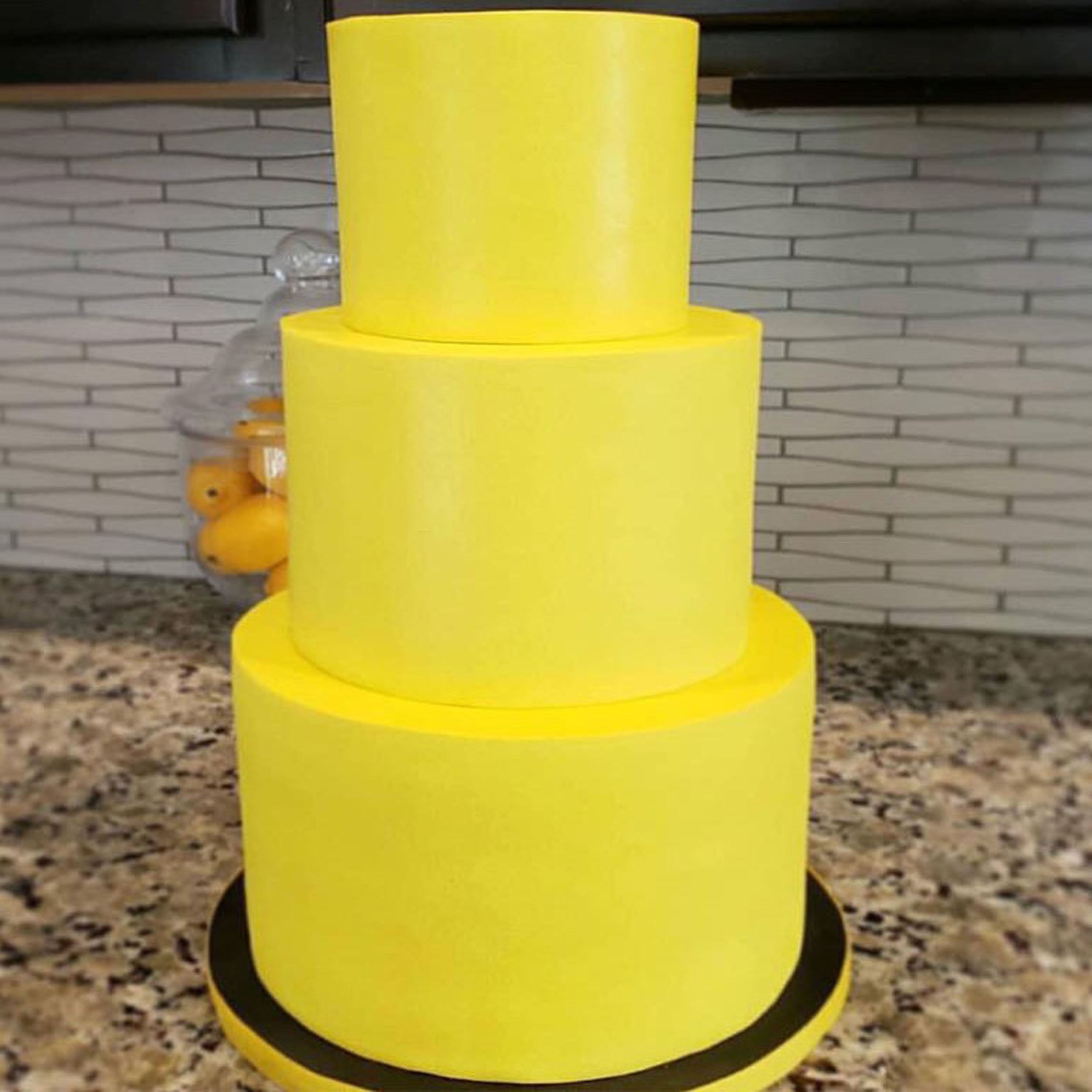Cake Craft Sunrise Yellow Fondant Icing, Vanilla Flavored, 8.8 oz -  Walmart.com
