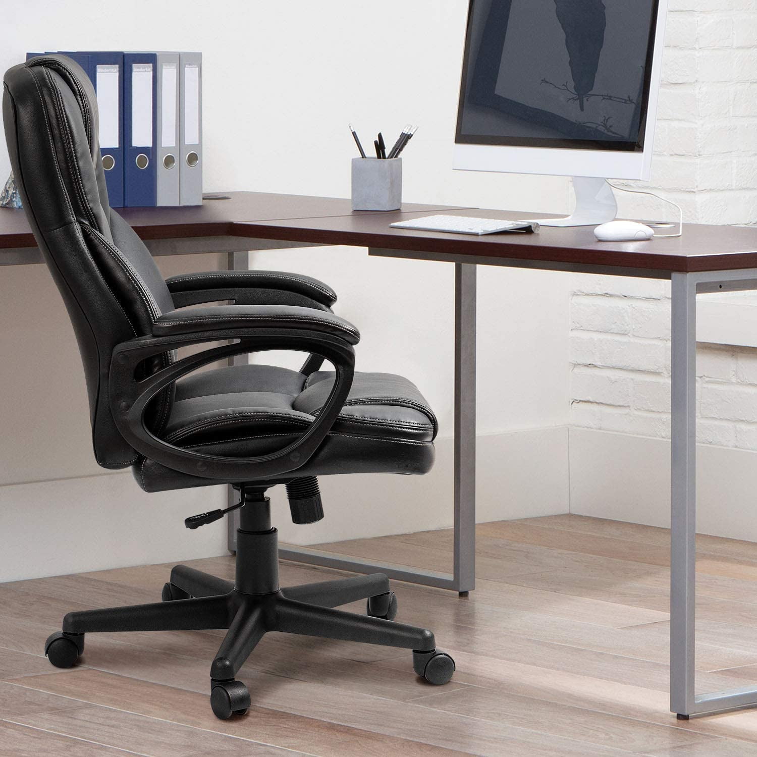 Vineego High Back PU Leather Executive Office Desk Chair Adjustable Business Manager’s Chair Ergonomic swivel Computer Chair with Lumbar Support and Armrest, Black