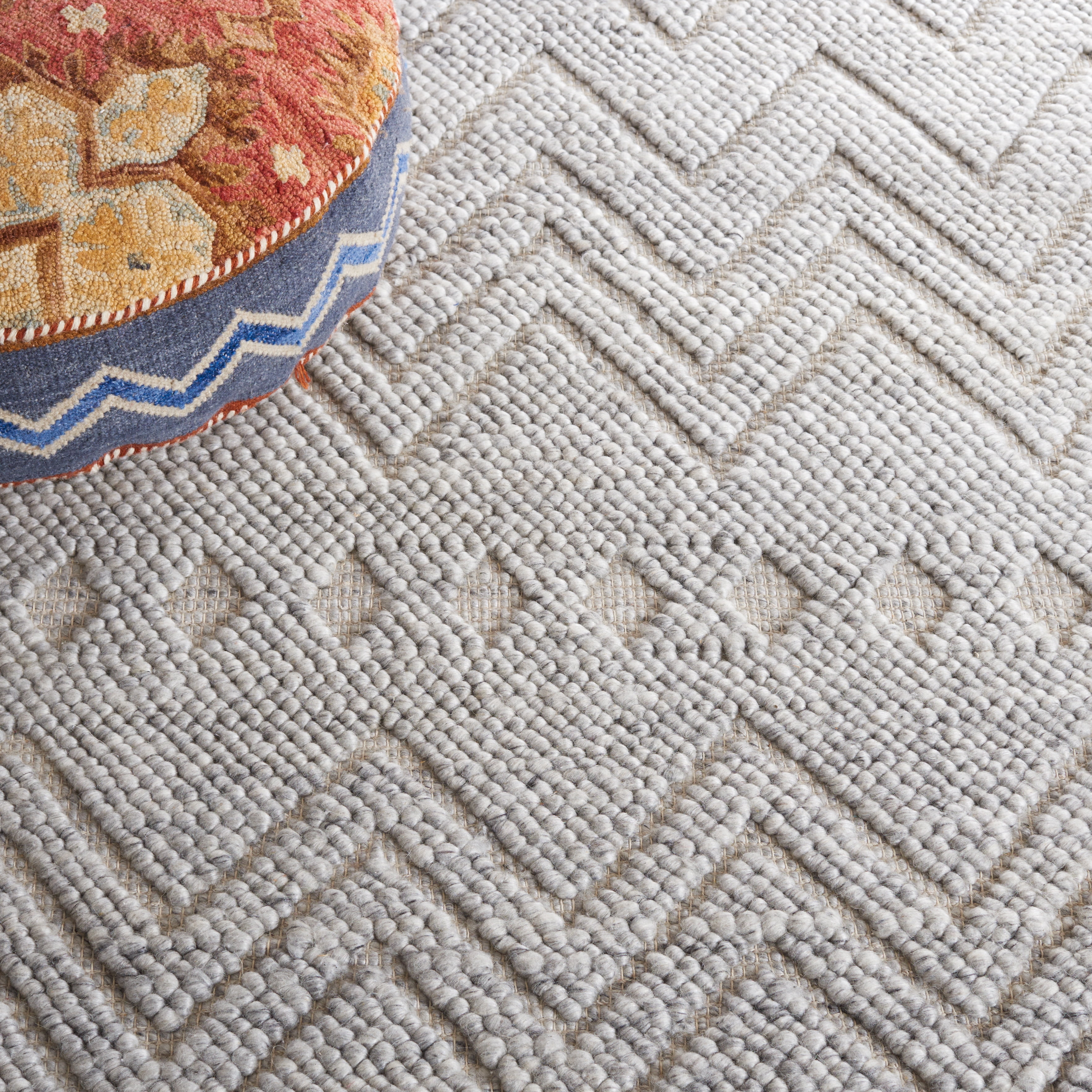 SAFAVIEH Natura Braylon Striped Area Rug, Grey, 4' x 6'