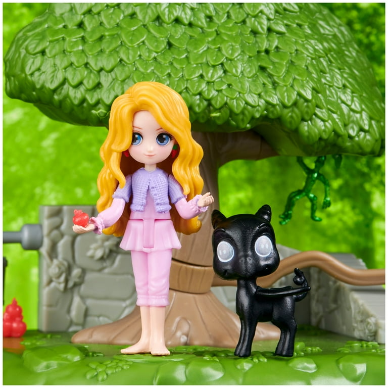 Wizarding World Harry Potter, Room of Requirement 2-in-1 Transforming Playset with 2 Exclusive Figures and 3 Accessories, Kids Toys for Ages 5 and up