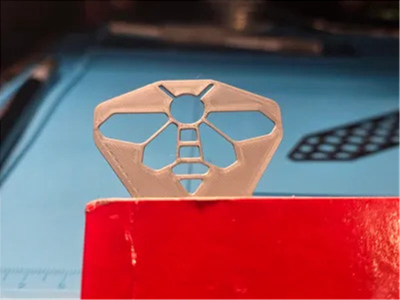 2PC Bee Bookmark 3D Printing