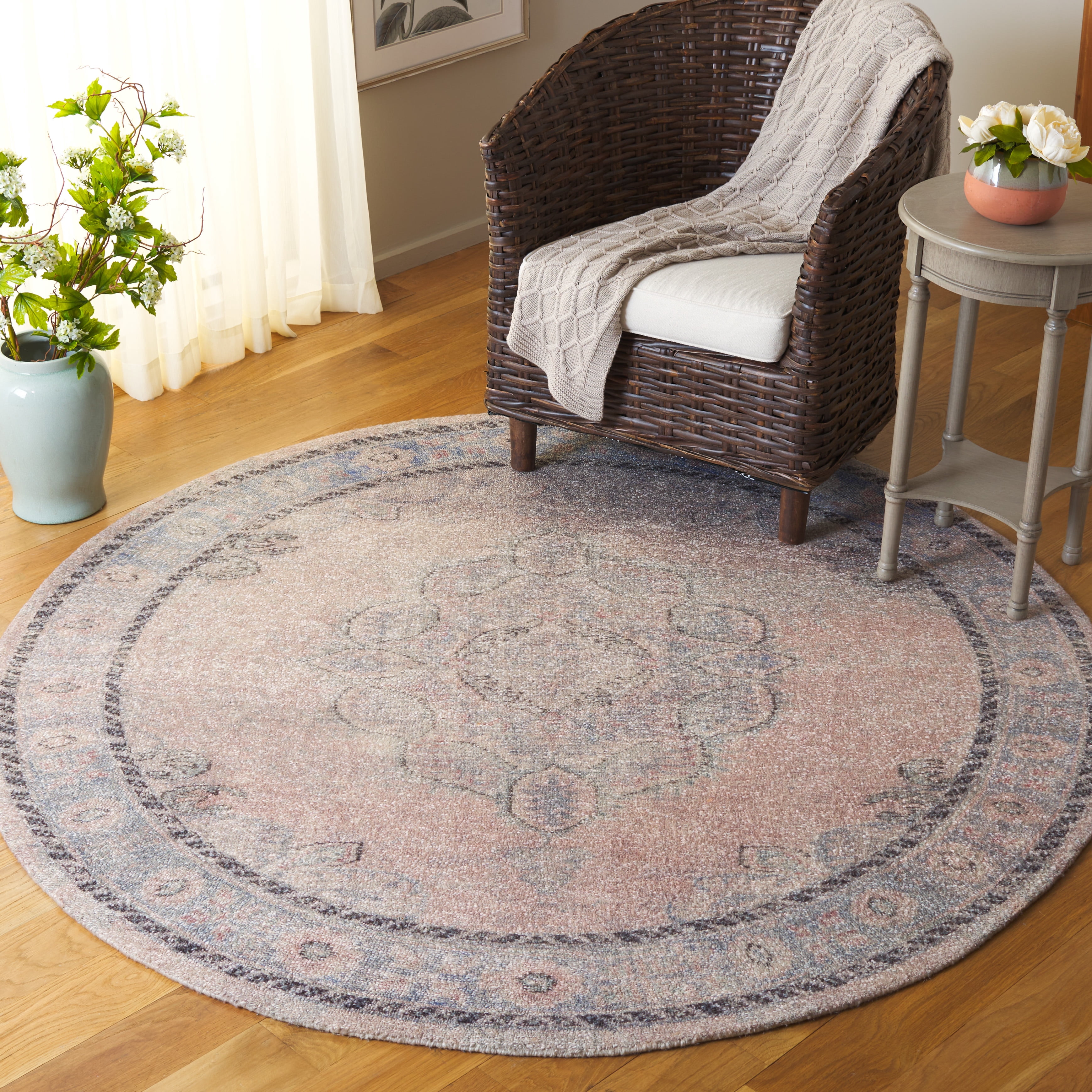 SAFAVIEH Classic Vintage Elinor Southwestern Area Rug, Gray/Beige, 6' x 6' Round
