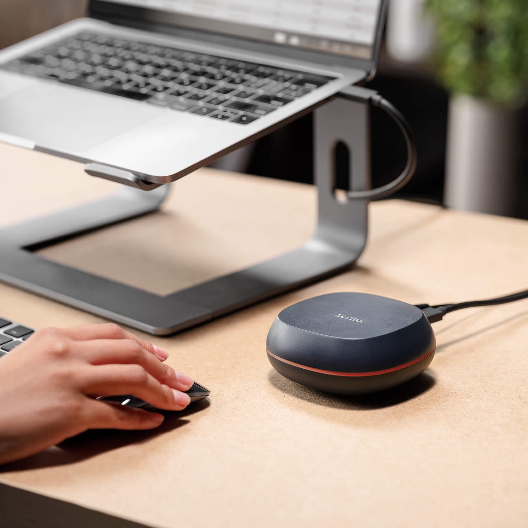 SanDisk 4TB Desk Drive SSD USB Type-C, Desktop External Solid State Drive (Up to 1000MB/s) - SDSSDT40-4T00-NA25