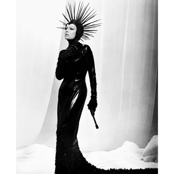 The Witches (Aka Le Streghe) Silvana Mangano 1967 Photo Print (16 x 20)