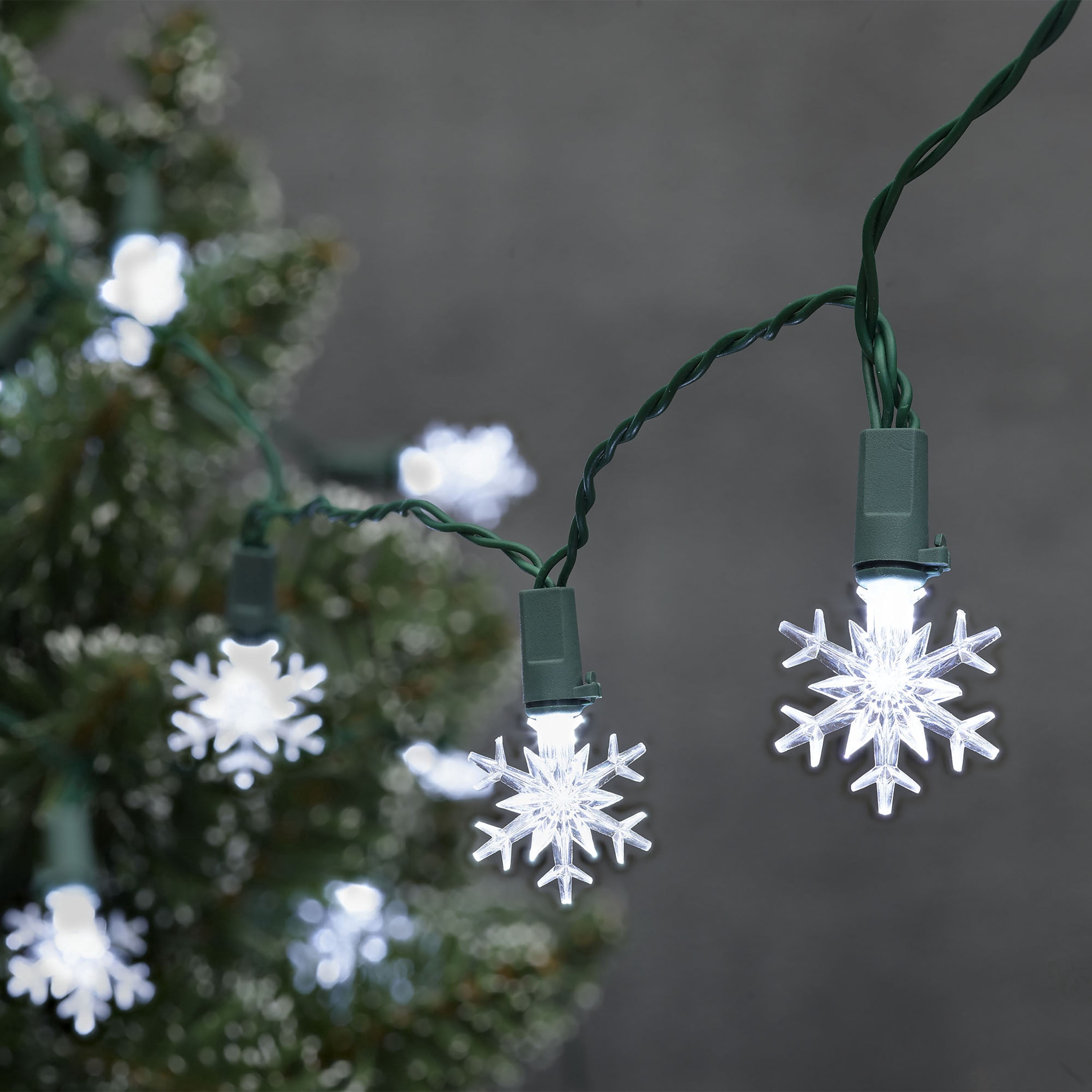 Indoor 20-Count Battery-Operated LED 3-Function Color-Changing Snowflake Christmas String Lights, Cool White to Blue, Green Wire, 8', by Holiday Time
