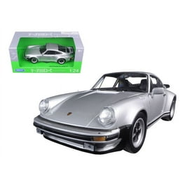 Porsche 918 RSR #22 1/24 Diecast Model Car by Welly Porsche 918 RSR #22 1/24 Diecast Model Car by Welly