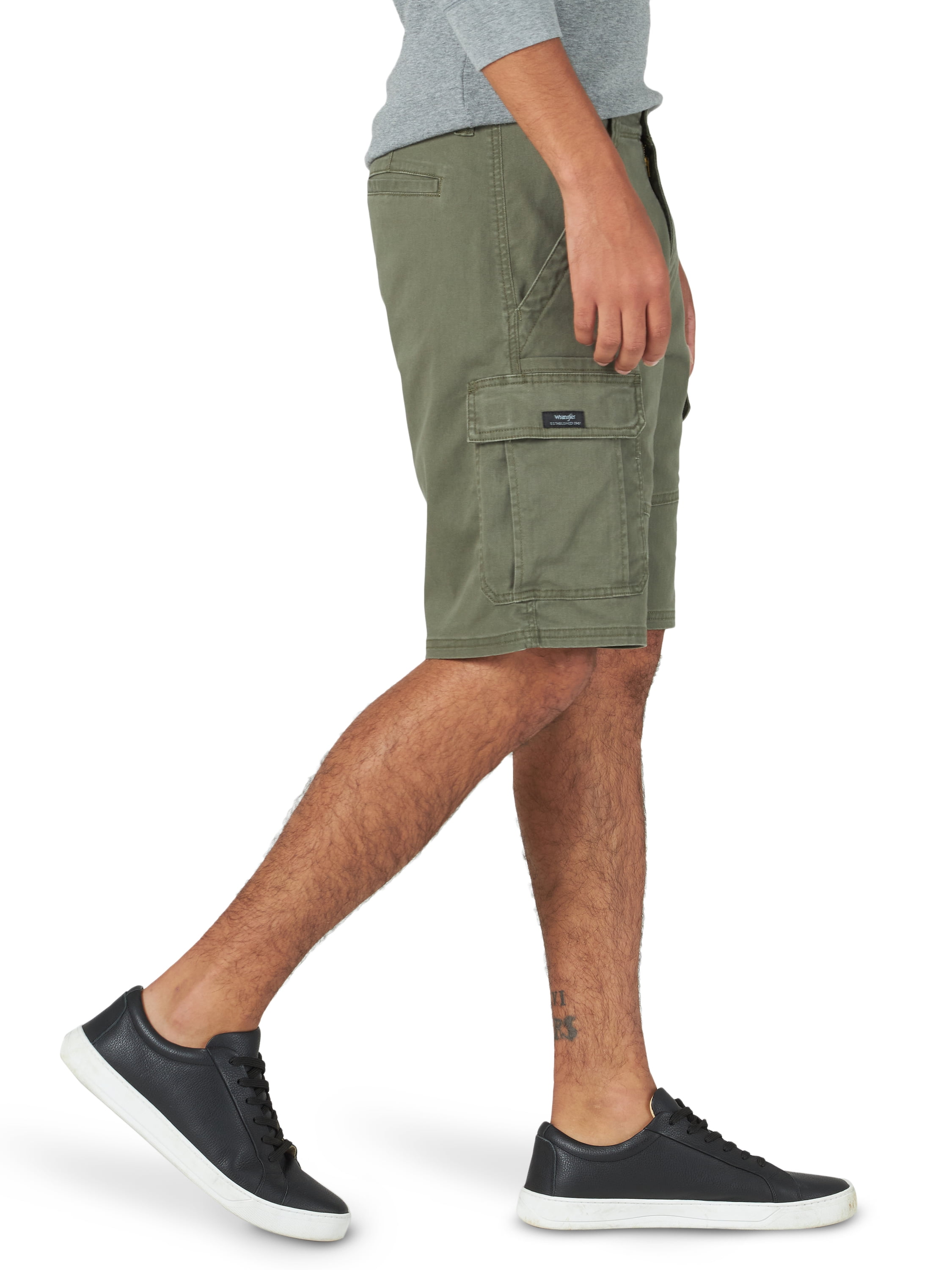 Wrangler® Men's And Big Men's 10" Relaxed Fit Cargo Shorts With Stretch ...