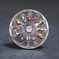 thumbnail image 2 of Moneda coleccionable de 12 constelaciones en relieve chapada en plata antigua, 2 of 3