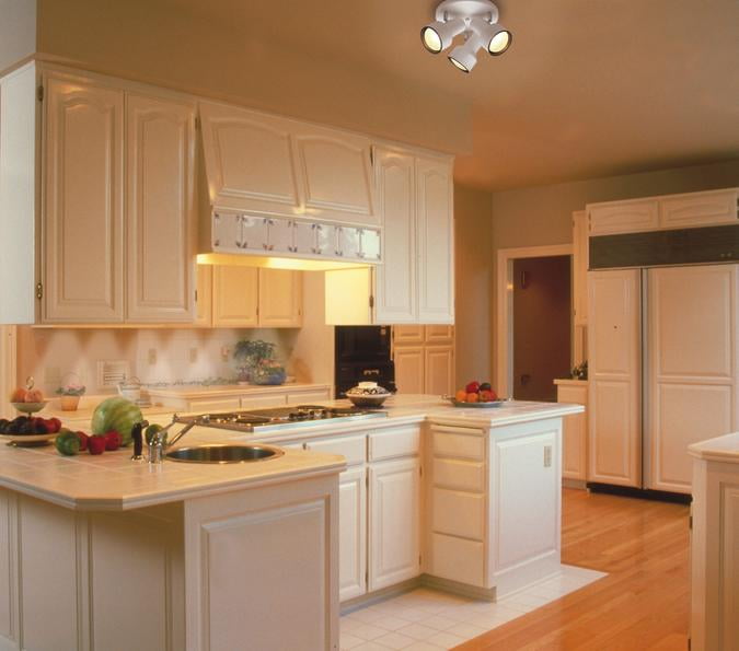 3 Light Multi Directional Flush Mount Ceiling Fixture Ul