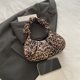 thumbnail image 4 of Bolso Mano Axila Media Mujer Cuero PU Plisado Hobo, 4 of 9