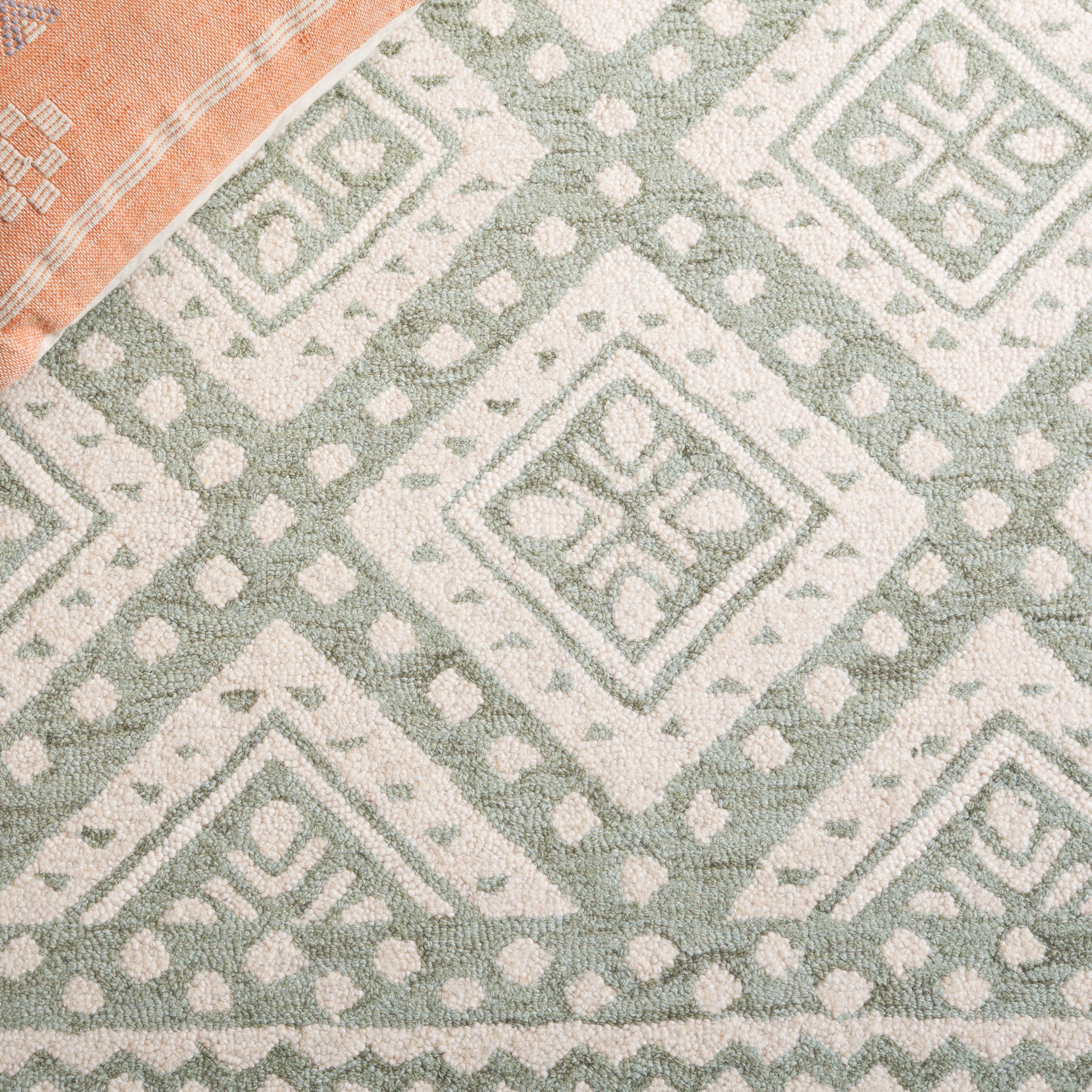 SAFAVIEH Micro-Loop Regis Geometric Area Rug, Sage/Ivory, 5' x 5' Round