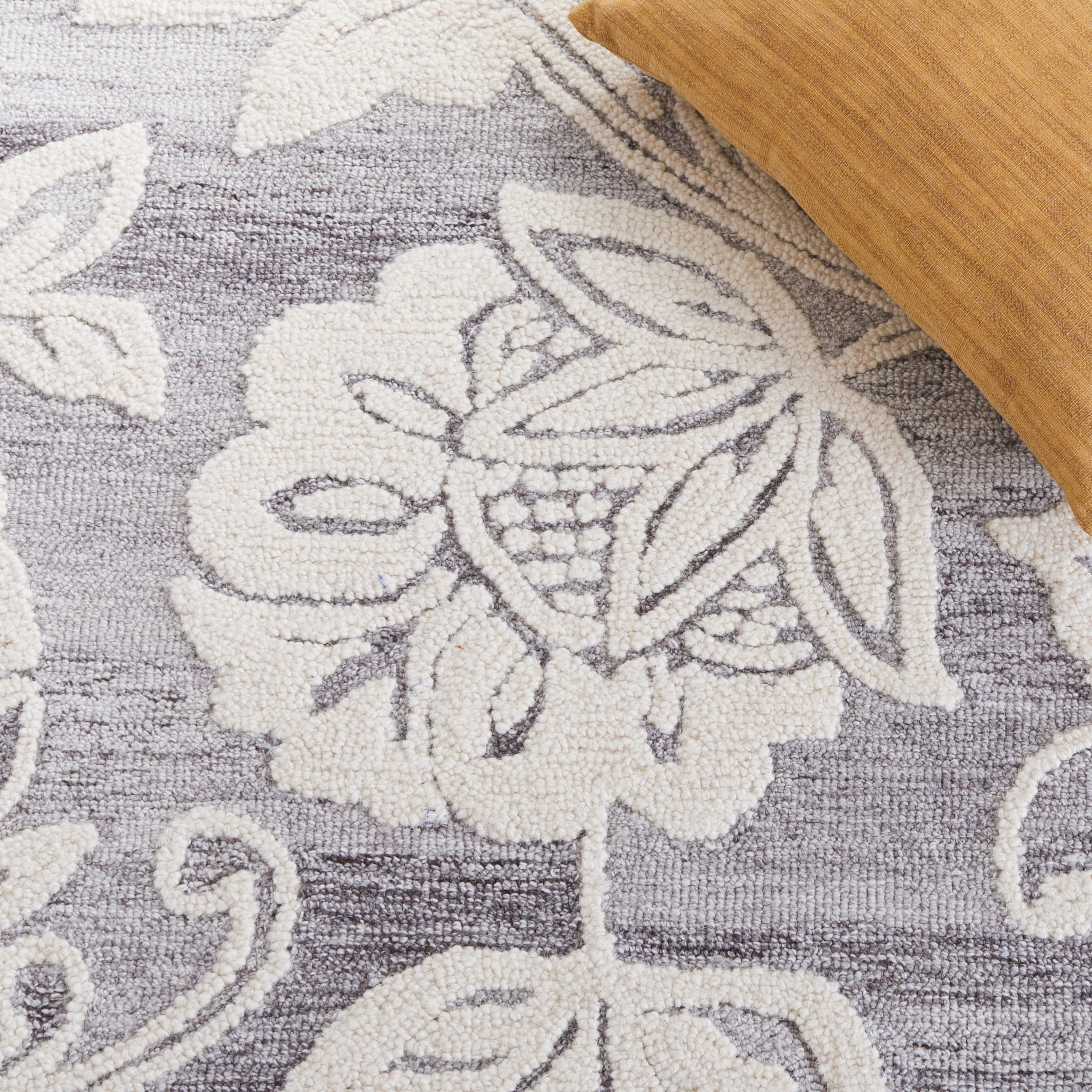 SAFAVIEH Jardin Isidor Floral Runner Rug, Gray/Ivory, 2'3" x 8'