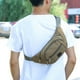 thumbnail image 5 of Mochila cruzada para hombre y mujer, ideal para actividades al aire libre, entrenamiento, viajes, ocio, correr, senderismo y ciclismo. Bolsa de lona con diseño cruzado diagonal., 5 of 6