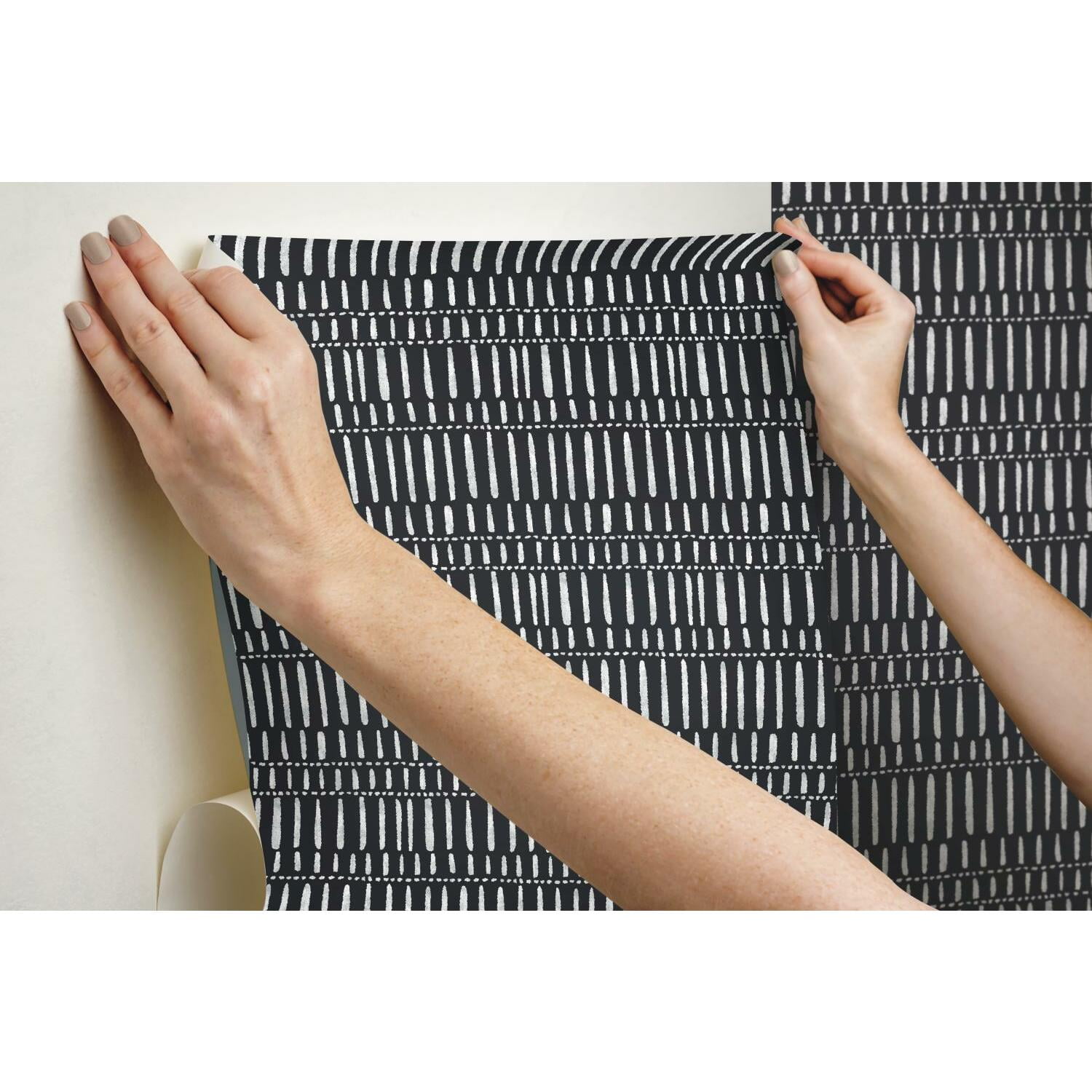 Better Homes & Gardens Gray Peel & Stick Wallpaper, Organic Stripe, 18" x 18.86'