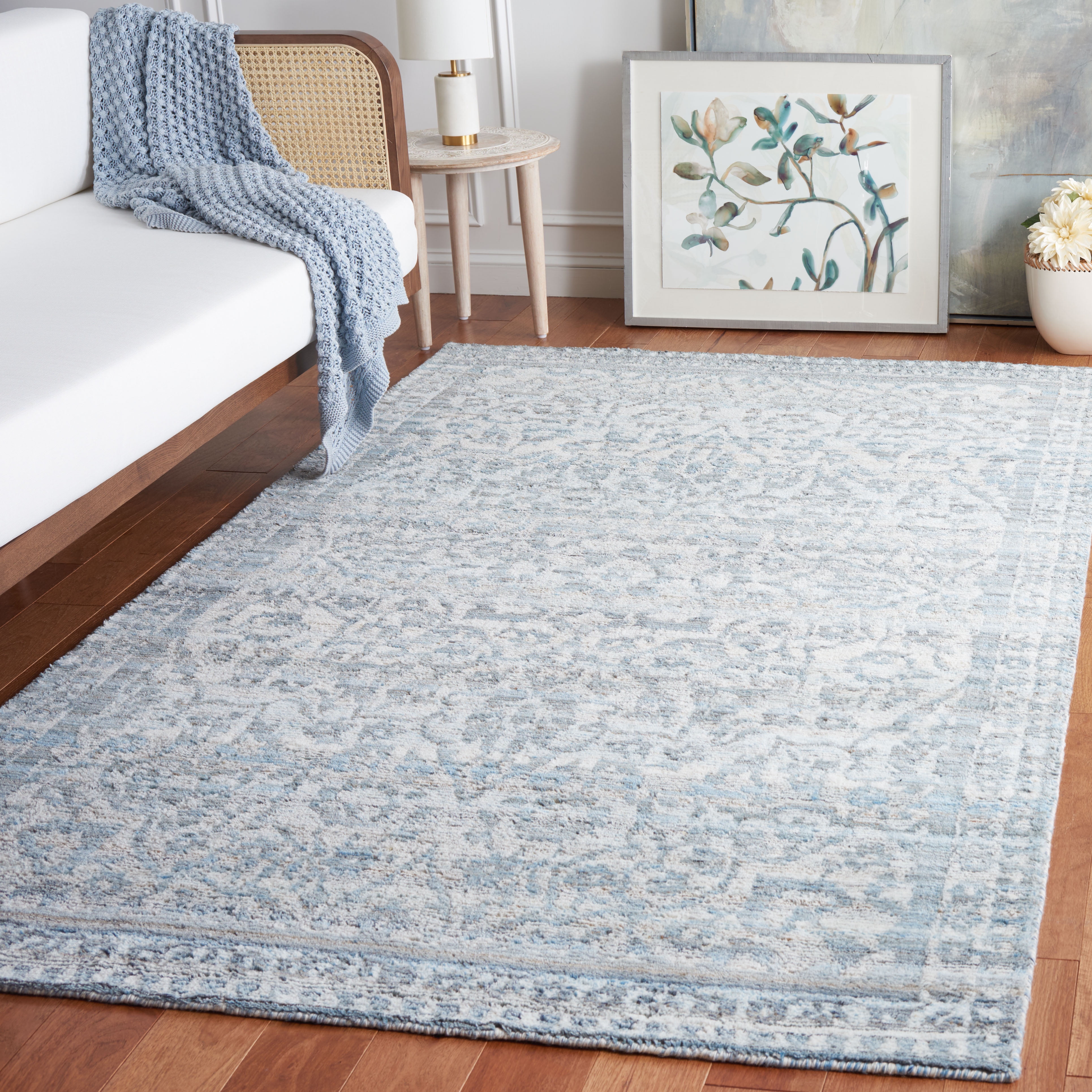 SAFAVIEH Marquee Patrice Medallion Area Rug, Blue/Grey, 4' x 6'