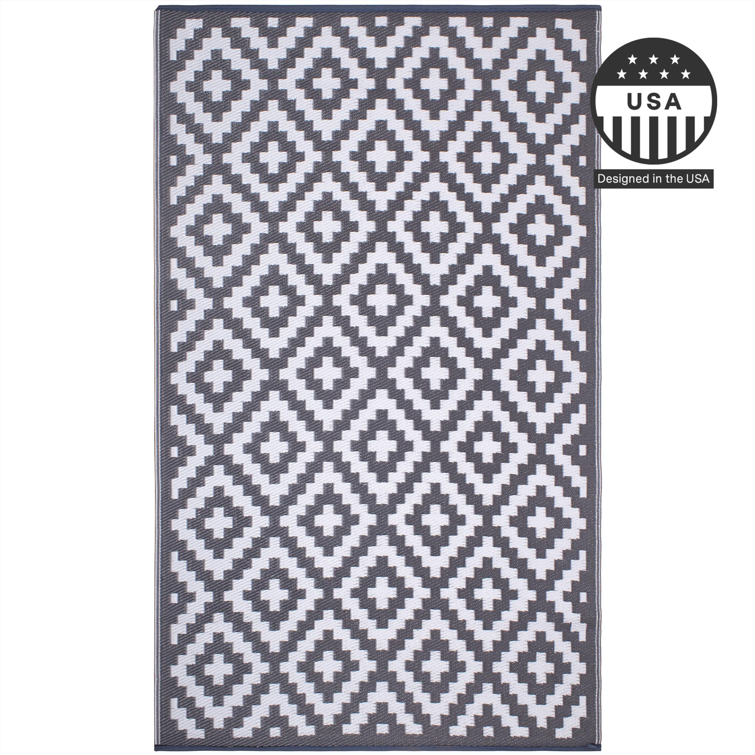 FH Home Outdoor Rug - Waterproof, Fade Resistant, Crease-Free - Premium Recycled Plastic - Geometric - Porch, Deck, Balcony, Mudroom, Laundry Room, Patio - Aztec - Gray & White - 3 x 5 ft