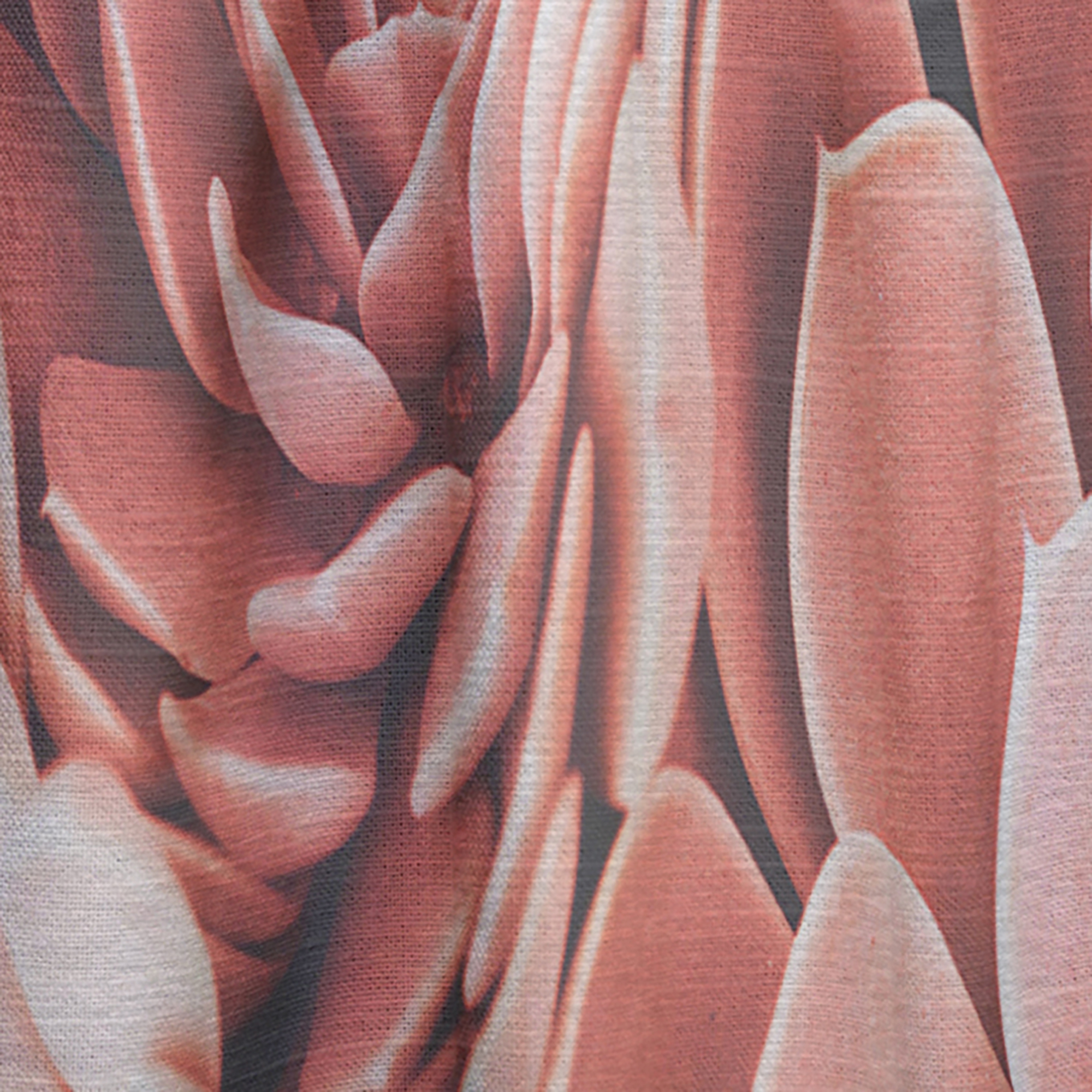 Designart 'Red Toned Succulent' Mid-Century Modern Curtain Panel