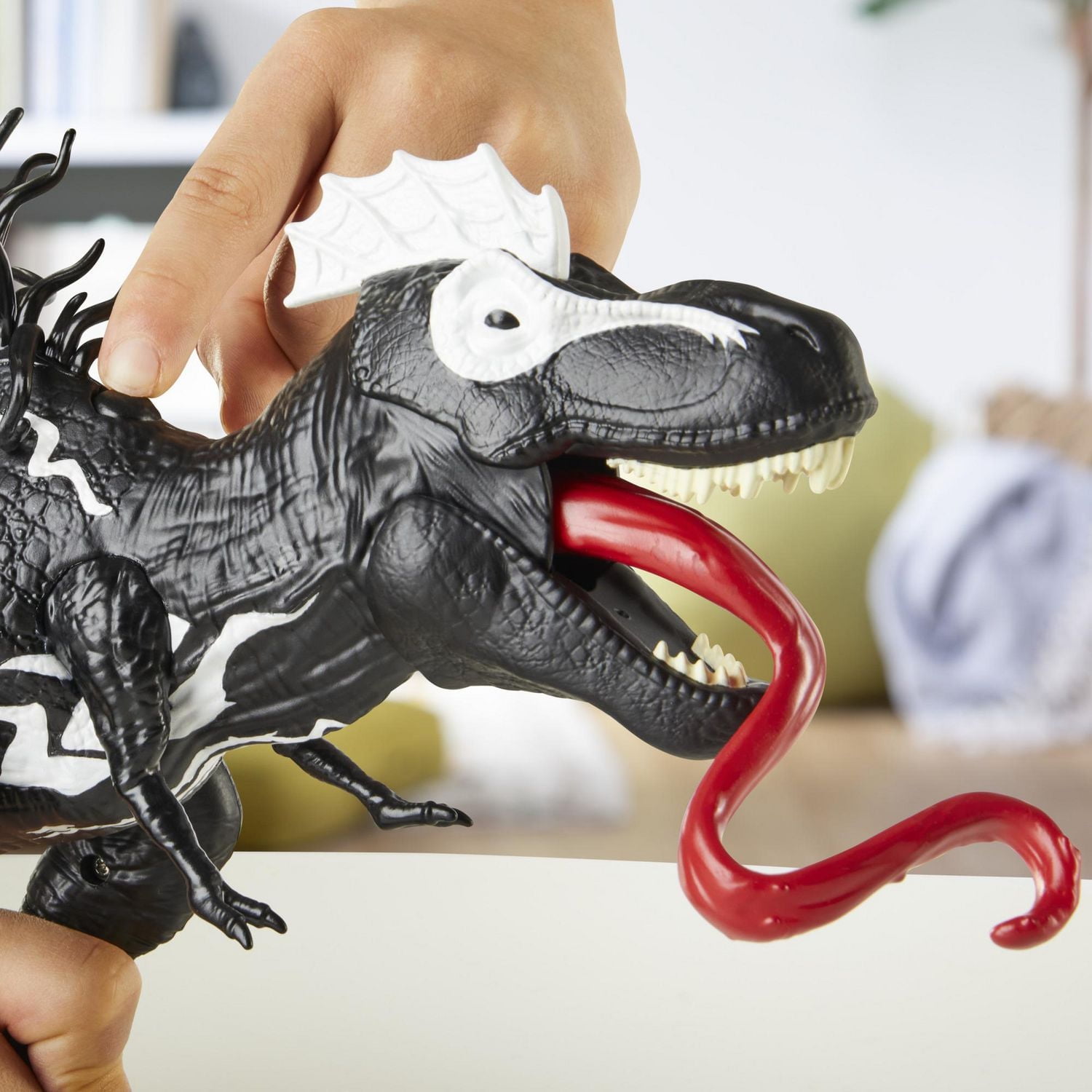 Marvel Spider-Man Epic World of Action VenomVersus, figurine Venomsaurus Rex de 40,5 cm SPD VENOM VERSE VENOMSAURUS REX