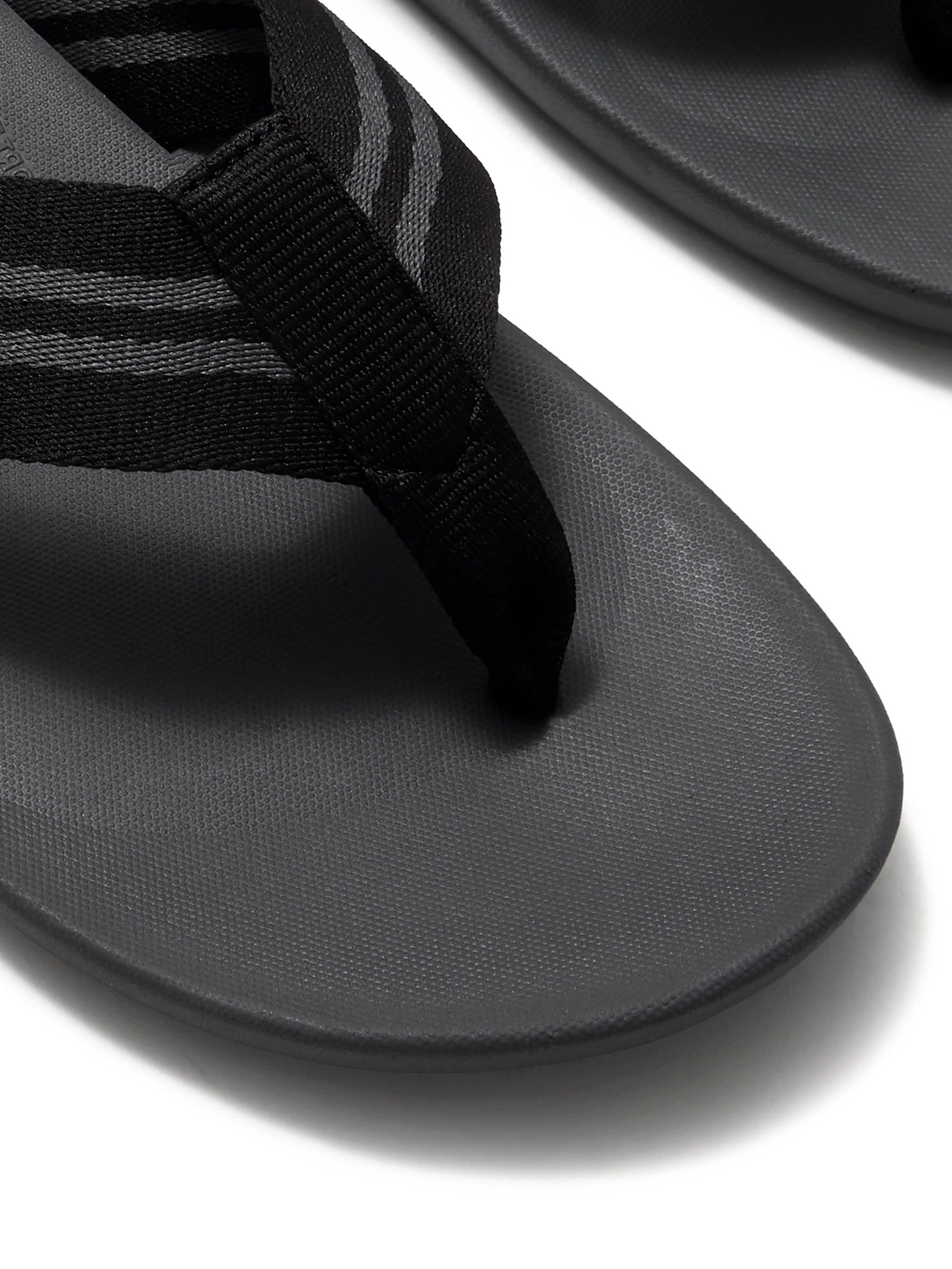 Fitflop Men's Iqushion Two-Stripe Webbing Flip-Flops