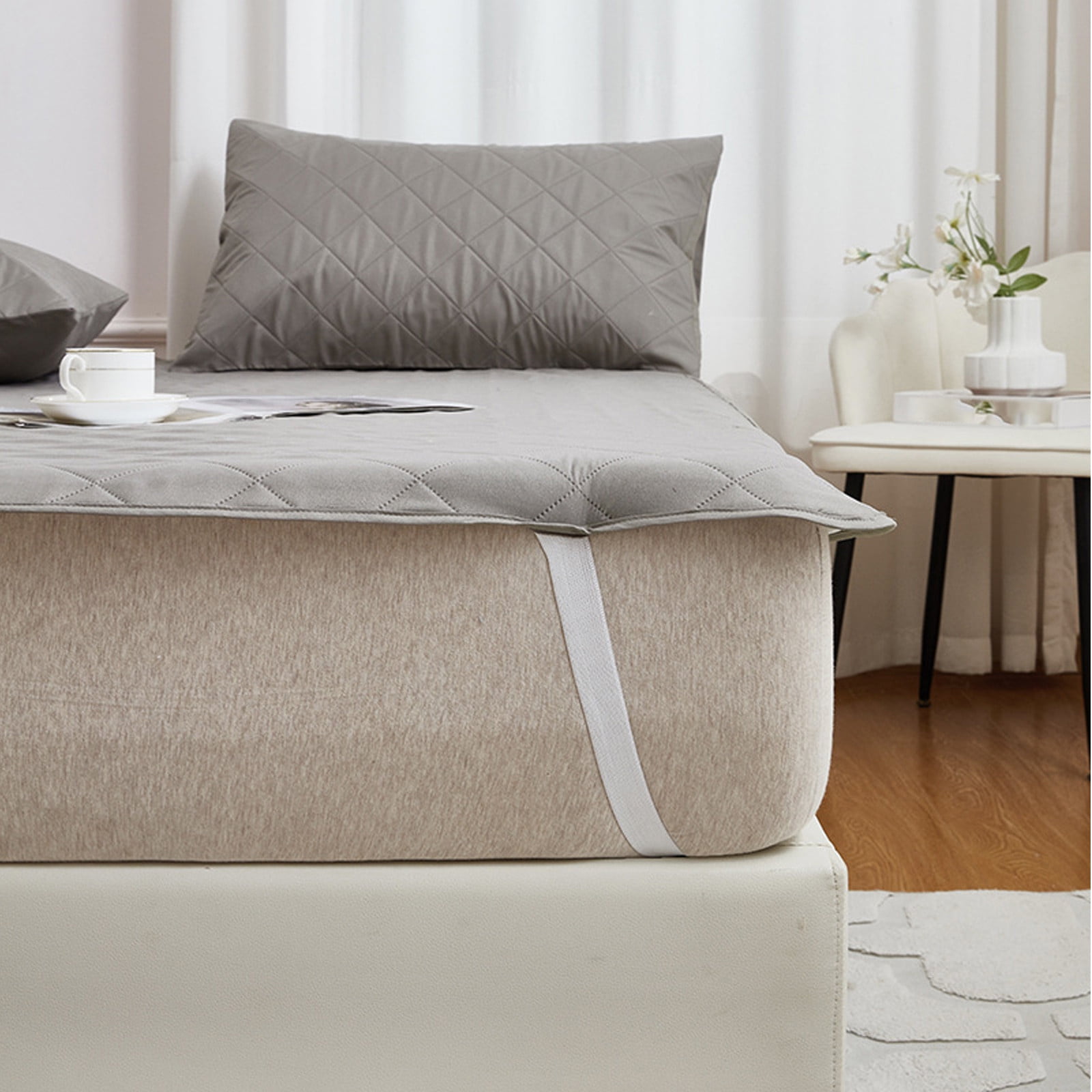 Qocolhg Twin Size Mattress Protector with Straps, Bed Pads for Incontinence Washable, Reusable Waterproof Bed Pads for Elderly, Kids, Women or Pets, Noiseless Bed Protector, 70.8x78.7 inch Gray