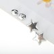 thumbnail image 5 of Accesorios de zapatos de moda, 4 piezas de encantos para agujetas en forma de estrella de cinco puntas, tono plateado, 5 of 5