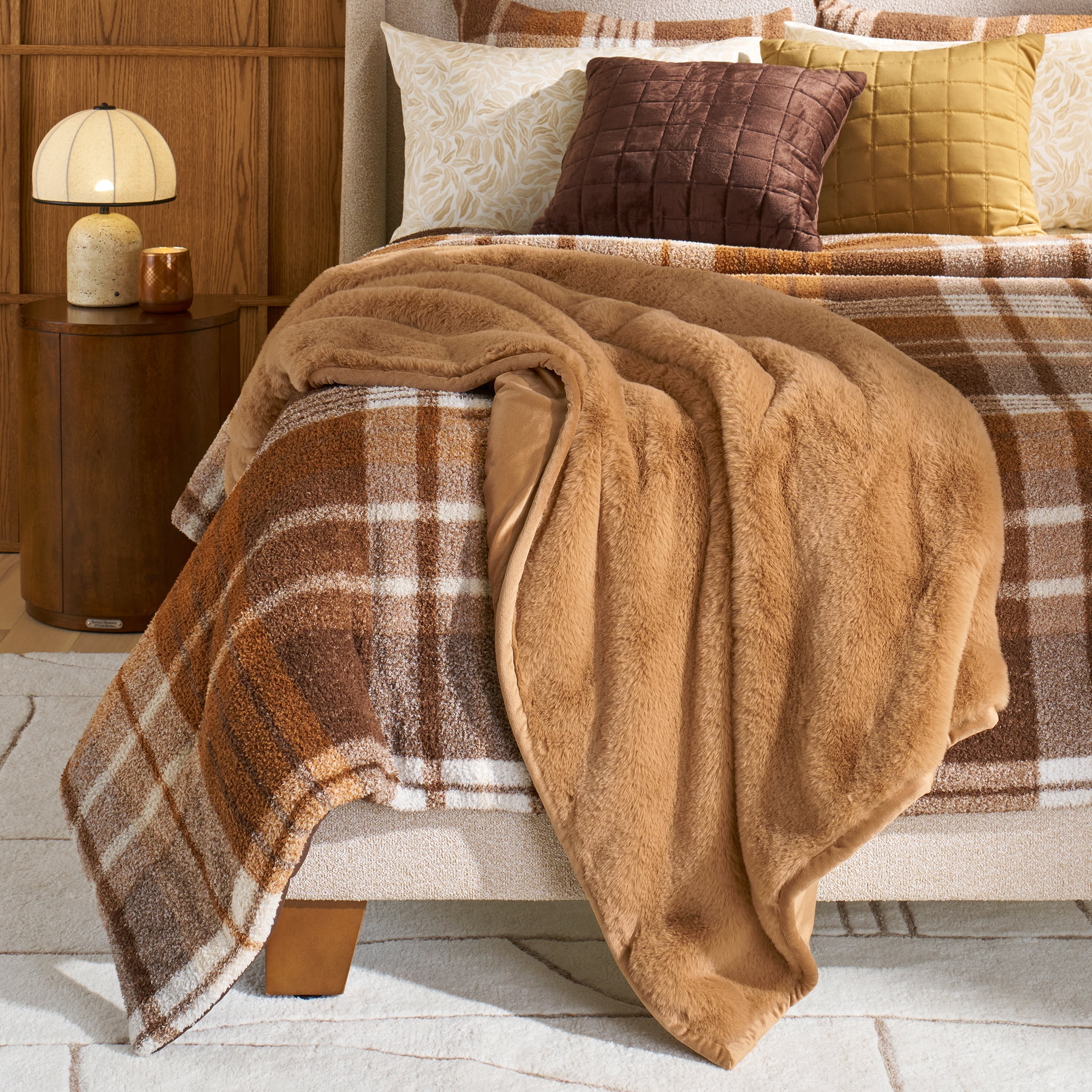Better Homes & Gardens Dark Caramel Faux Fur Oversized Throw, 50 in x 72 in