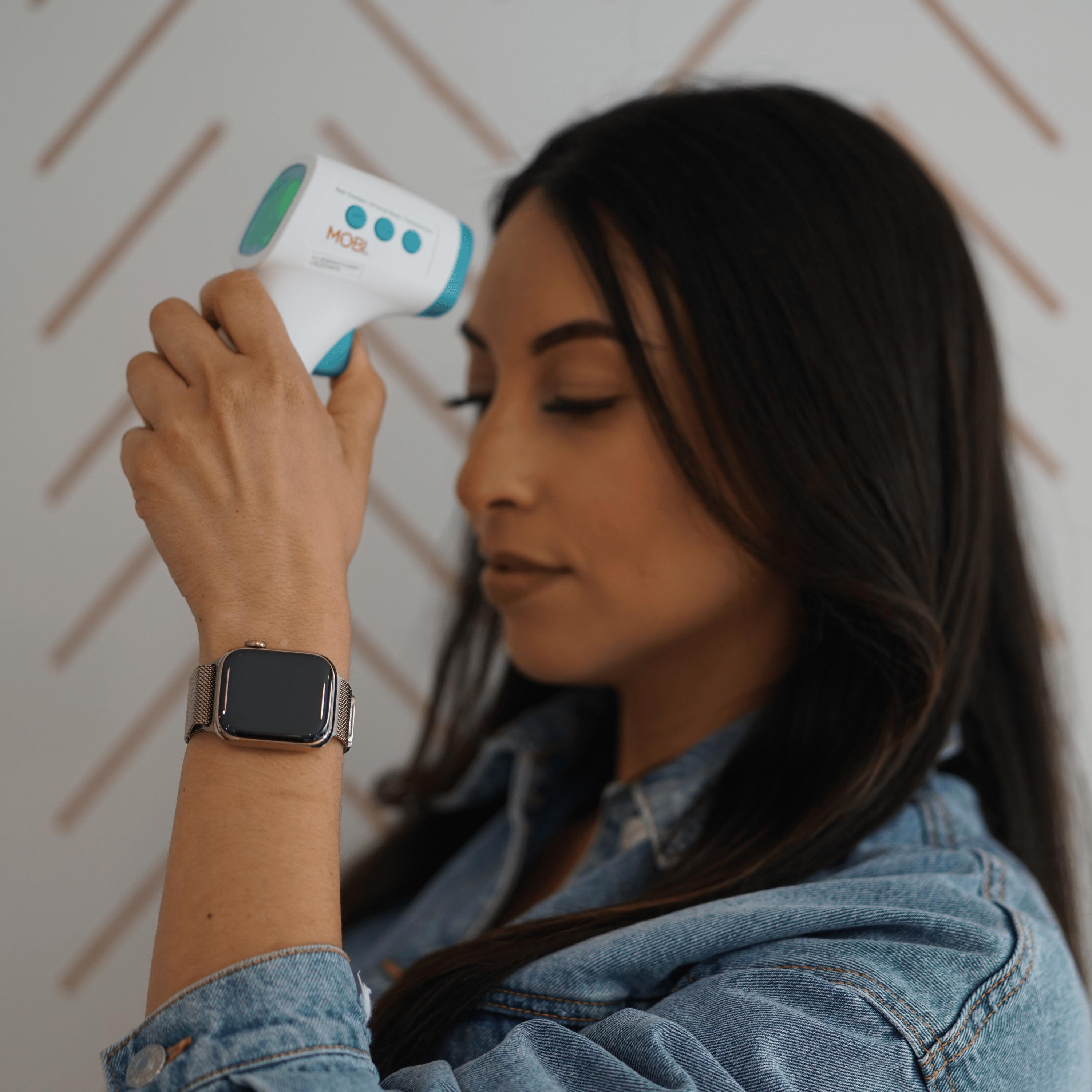 Mobi Non-Contact Forehead Digital Thermometer photo 7